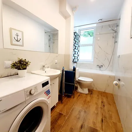 6 Pokoi W Centrum - Kartuska 12 * Sidlice