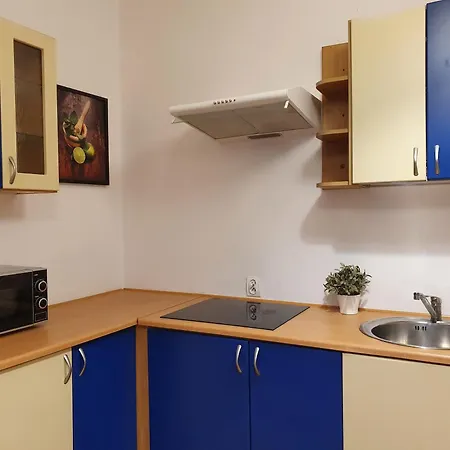 6 Pokoi W Centrum - Kartuska 12 Apartment *